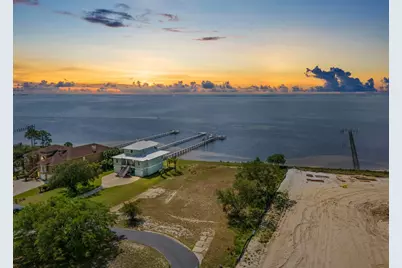 1604 Smugglers Cove Circle, Gulf Breeze, FL 32563 - Photo 4