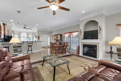 2092 Pritchard Point Drive, Navarre, FL 32566 - Photo 10