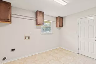 1871 Falling Leaves Ct, Navarre, FL 32566 - Photo 18