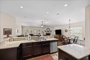 6065 Autumn Pines Cir, Pace, FL 32571 - Photo 14