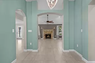 303 Patricia Ln, Fort Walton Beach, FL 32547 - Photo 12