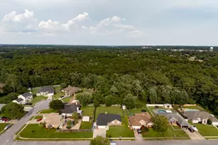 303 Patricia Ln, Fort Walton Beach, FL 32547 - Photo 58