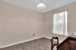 304 N E Street N, Pensacola, FL 32501 - Photo 10