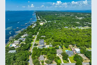 5364 Soundside Drive, Gulf Breeze, FL 32561 - Photo 10