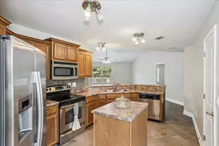 2826 Shoni Dr, Navarre, FL 32566 - Photo 10