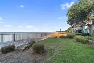 70 Baybridge Dr, Gulf Breeze, FL 32561 - Photo 92