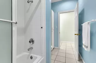 92 Chanteclaire Cir, Gulf Breeze, FL 32561 - Photo 52