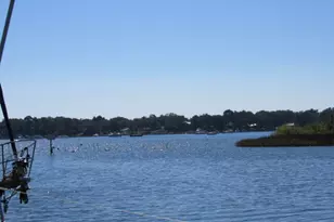 204 Freedom Ln, Warrington, FL 32507 - Photo 4