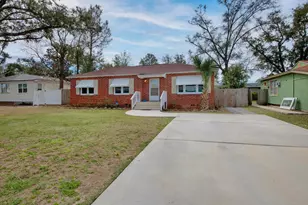 303 SE Gilliland Road SE, Pensacola, FL 32507 - Photo 2