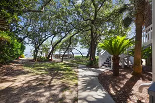 5393 Soundside Dr, Gulf Breeze, FL 32563 - Photo 34