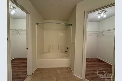 7380 Calle Ln, Navarre, FL 32566 - Photo 16