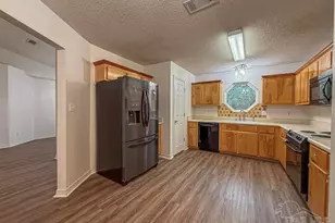 7380 Calle Ln, Navarre, FL 32566 - Photo 8