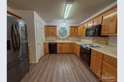 7380 Calle Ln, Navarre, FL 32566 - Photo 10