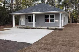 37 Pansy Ln, Defuniak Springs, FL 32433 - Photo 1