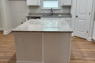 158 W Honeysuckle St W, Defuniak Springs, FL 32433 - Photo 4