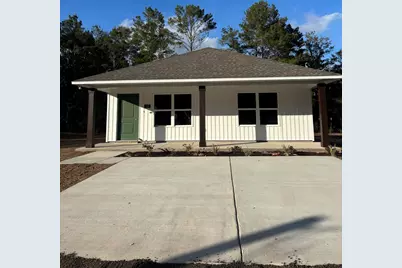 158 W Honeysuckle St W, Defuniak Springs, FL 32433 - Photo 1