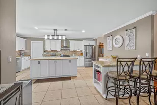 2379 Edgewood Dr, Navarre, FL 32566 - Photo 22