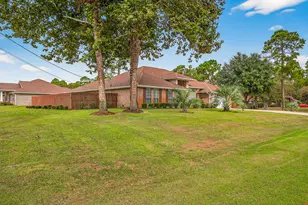 2379 Edgewood Dr, Navarre, FL 32566 - Photo 2