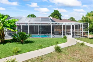 6985 Flintwood St, Navarre, FL 32566 - Photo 4