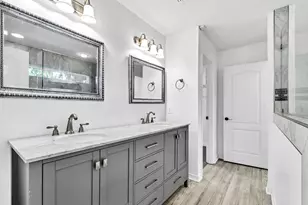 3972 Paradise Bay Dr, Gulf Breeze, FL 32563 - Photo 16