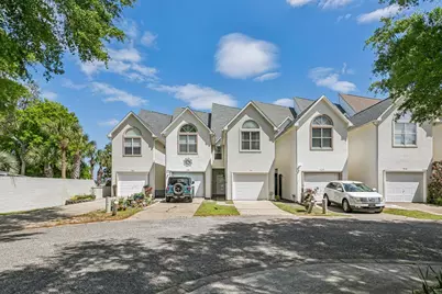 7222 Majestic Boulevard, Navarre, FL 32566 - Photo 2