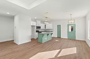 8401 Segura St, Navarre, FL 32566 - Photo 8