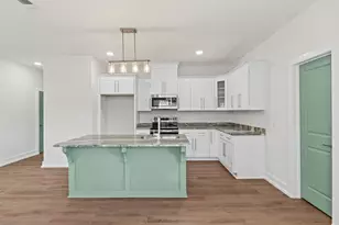 8401 Segura St, Navarre, FL 32566 - Photo 6