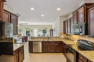 1806 Coast Ct, Gulf Breeze, FL 32563 - Photo 10