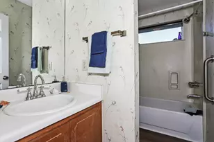 1328 Tiger Ln, Gulf Breeze, FL 32563 - Photo 20