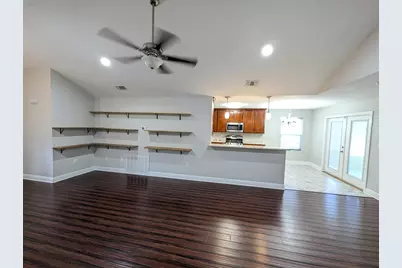 8129 Segura Street, Navarre, FL 32566 - Photo 4