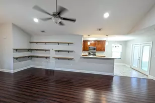 8129 Segura St, Navarre, FL 32566 - Photo 4