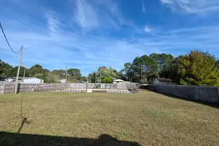 8129 Segura St, Navarre, FL 32566 - Photo 34