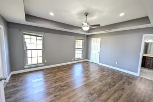 8129 Segura St, Navarre, FL 32566 - Photo 16