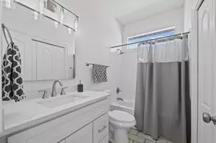 1479 Homeport Dr, Navarre, FL 32566 - Photo 16