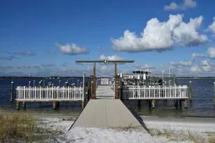 1440 Paradise Point Dr, Navarre, FL 32566 - Photo 34