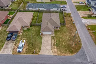 8505 Carlos St, Navarre, FL 32566 - Photo 4