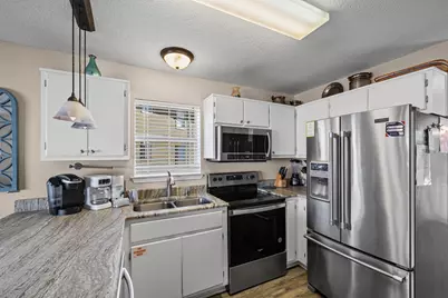 7476 Sunset Harbor Drive #APT 423, Navarre, FL 32566 - Photo 6