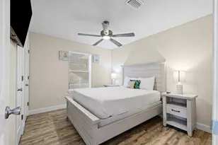 7476 Sunset Harbor Dr, Navarre, FL 32566 - Photo 14