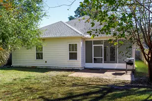 402 Bayshore Dr, Pensacola, FL 32507 - Photo 36