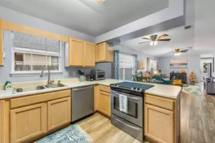 6454 Watermark Cove, Gulf Breeze, FL 32563 - Photo 10