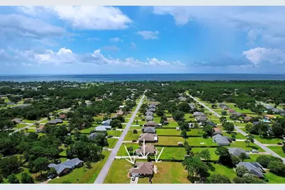 6719 Marlin Street, Navarre, FL 32566 - Photo 16