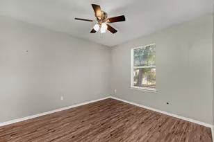 5499 Chantilly Cir, Milton, FL 32583 - Photo 18