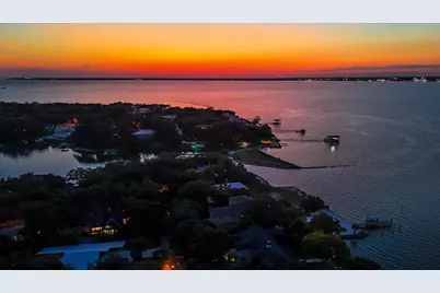 320 N Sunset Boulevard N, Gulf Breeze, FL 32561 - Photo 56