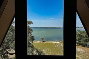 320 N Sunset Blvd N, Gulf Breeze, FL 32561 - Photo 36