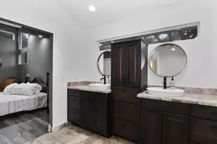 131 Shoreline Dr, Gulf Breeze, FL 32561 - Photo 12