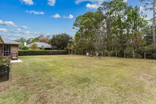 1638 Monet Dr Dr, Gulf Breeze, FL 32563 - Photo 38