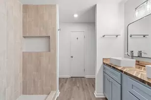 910 S Whisperwood Ln S, Fort Walton Beach, FL 32547 - Photo 8