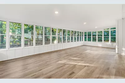 910 S Whisperwood Lane S, Fort Walton Beach, FL 32547 - Photo 6