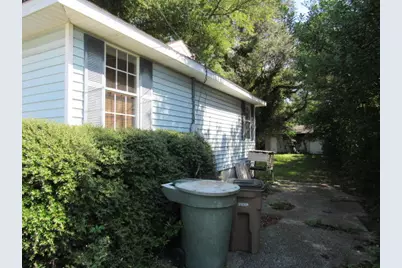 238 S New Warrington Road S, Pensacola, FL 32506 - Photo 2