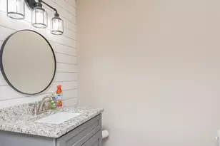 79 Baybridge Dr, Gulf Breeze, FL 32561 - Photo 8